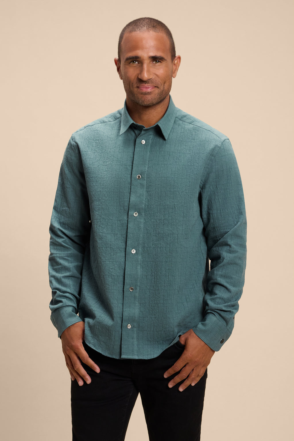 Kasumi Grid Cypress shirt, front on model