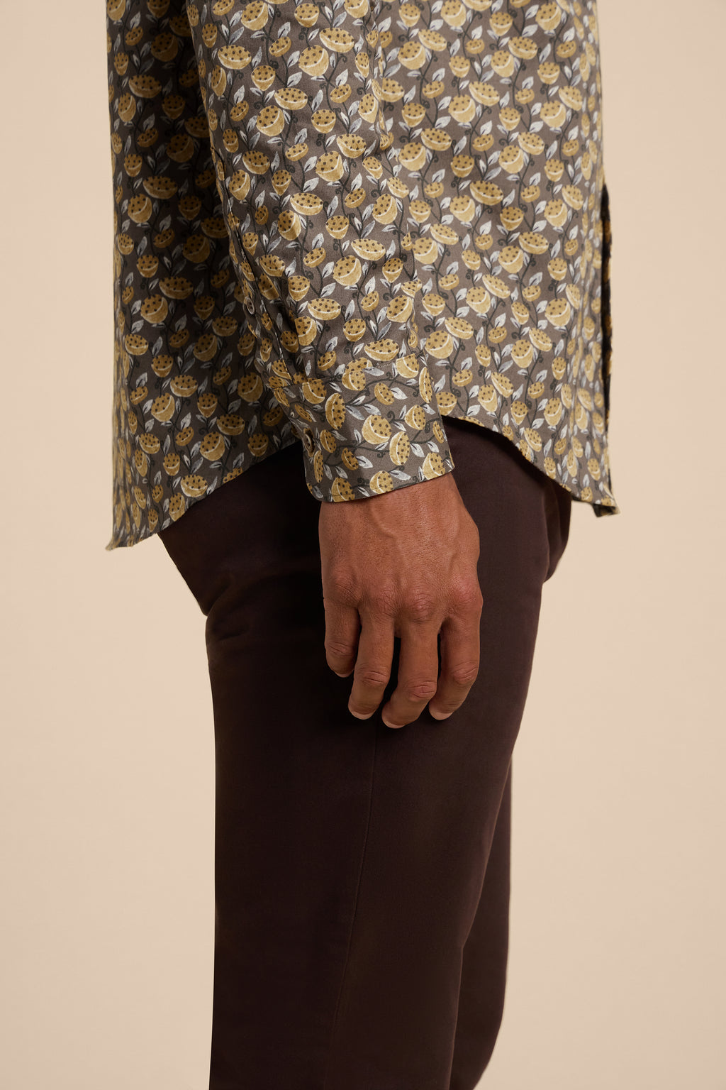 Lotus shirt, cuff detail