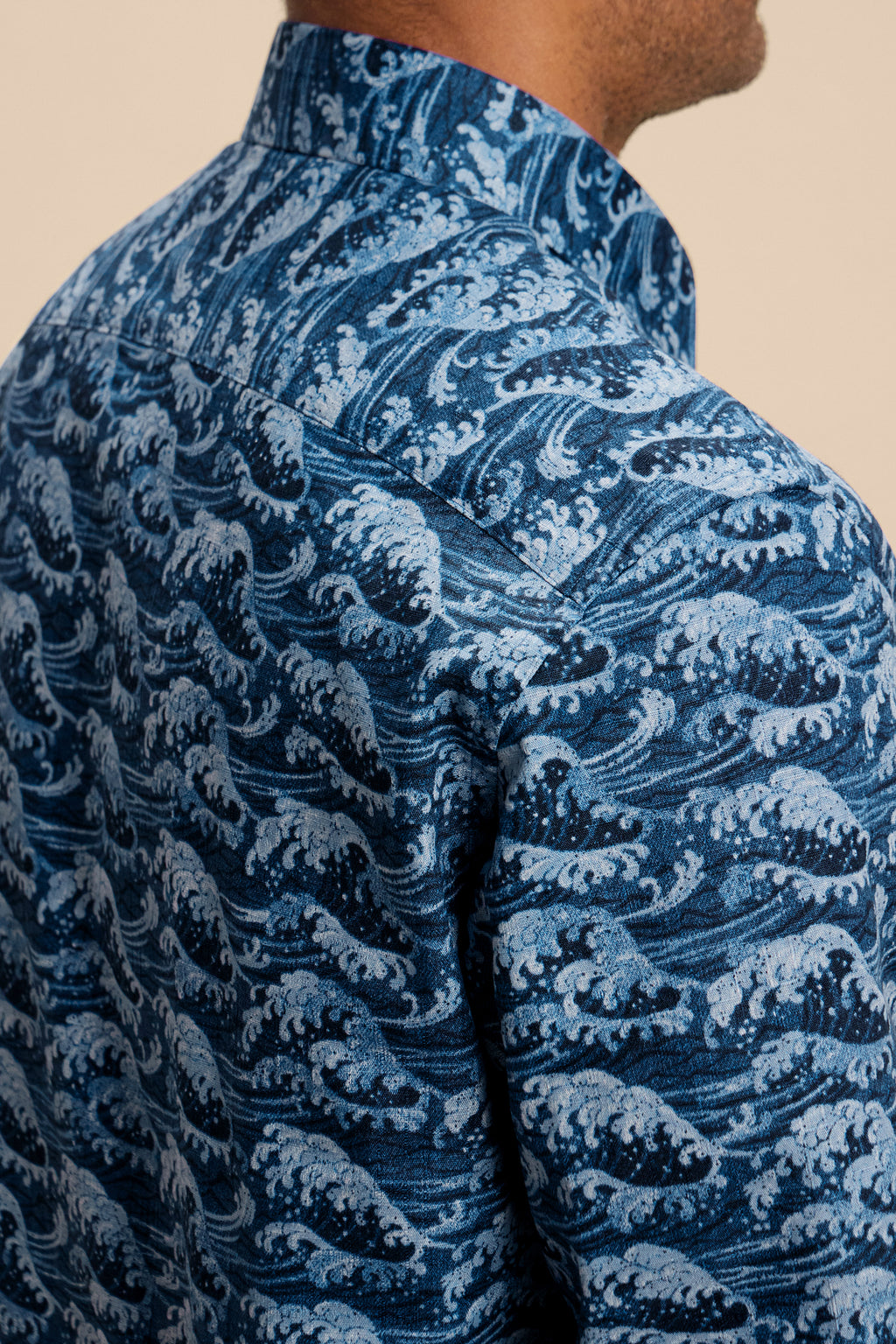 Nami shirt, back collar detail