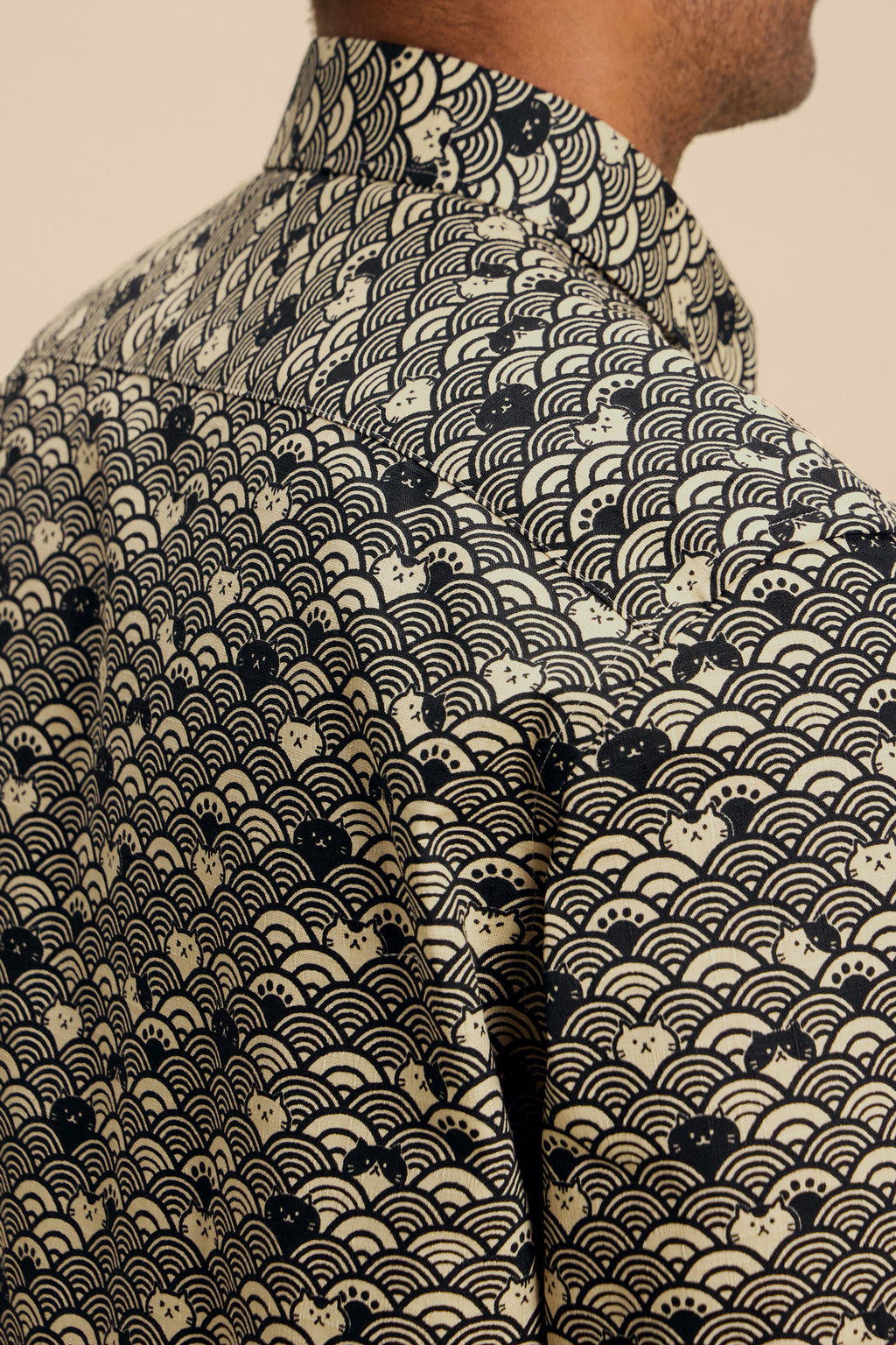 Wave Cats Black shirt, back collar detail