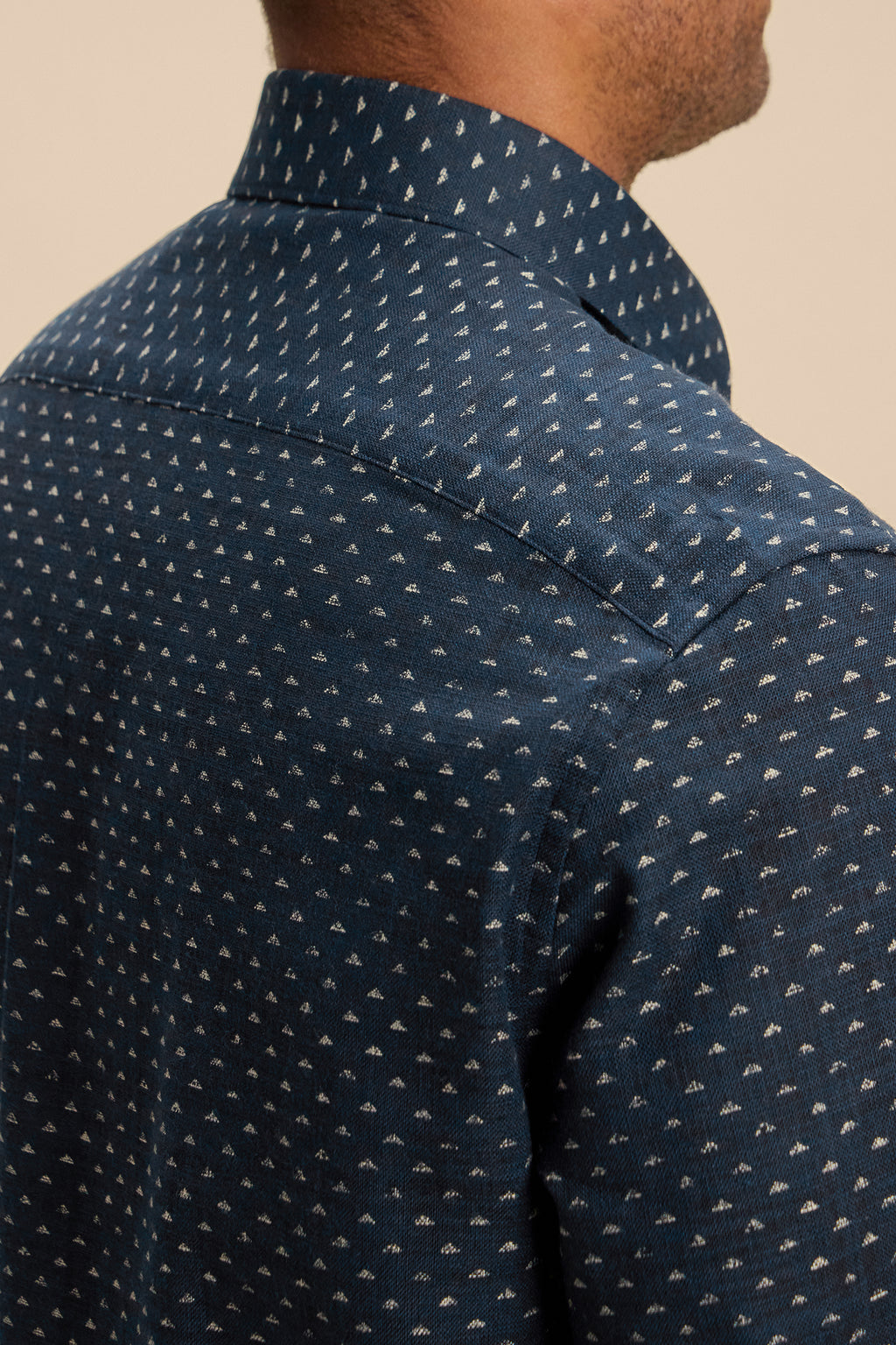 Yama Yume shirt, back collar detail