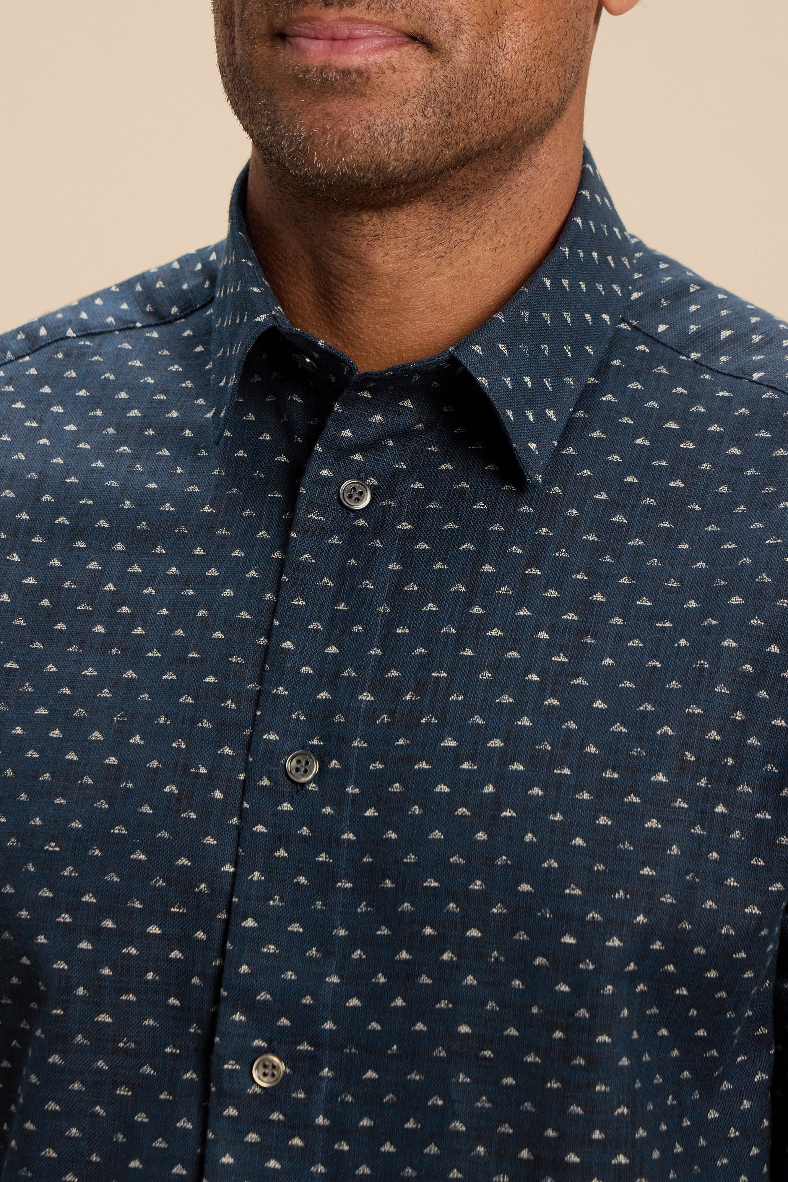 Yama Yume shirt, collar detail